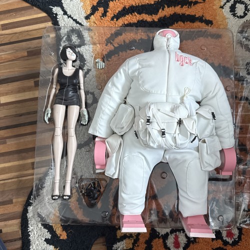 Ashley wood threea 6 - ashley, 1/6