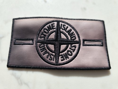 Stone island reflective badge - island,