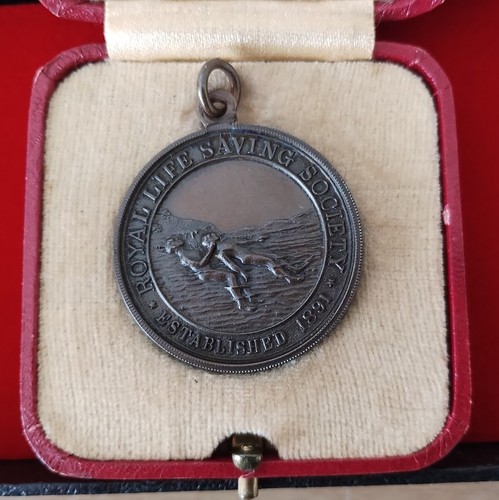 Medal royal life - life, saving