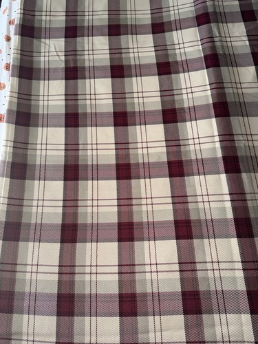 Burgundy check tartan door - burgundy,
