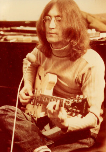 John lennon linda mccartney - linda,