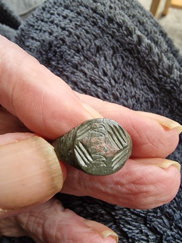 Ancient roman bronze signet - ancient,