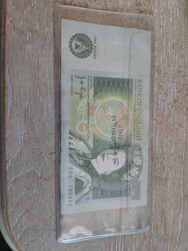 Old one pound note plastic - note,