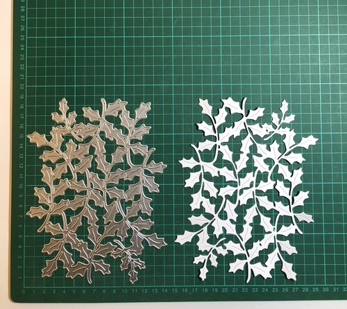 Holly leaves background die - xl,