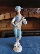 ROYAL DOULTON FIGURE