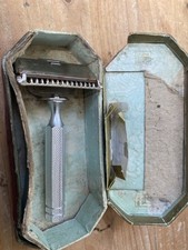 Vintage Men’s Grooming Razor