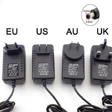 12 Volte AC DC Power Adaptor