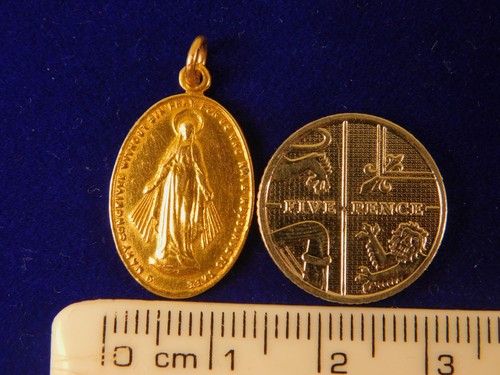 Vintage small9ct gold - vintage,