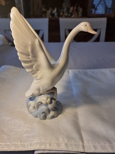 Nao ladro porcelain - porcelain, duck