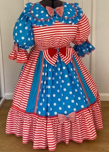 Pantomime dame costume chest - pantomime,