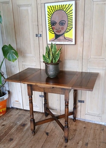 Compact vintage oak drawleaf - compact,