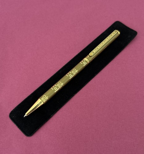 Gold tone queen - queen, ii