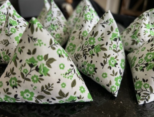 Set handmade pyramid - of,