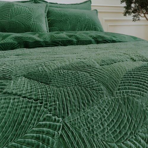 Velmoire quilted luxury velvet - velmoire,