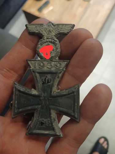 Ww2 brooch - ww2,