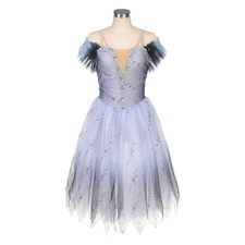 Pointed Ruffle Edges Romantic