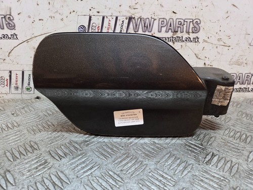 Passat estate fuel flap - b8,