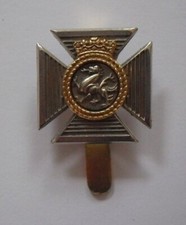 BRITISH ARMY CAP BADGE. THE