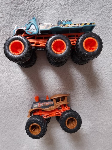 Hot wheels monster trucks loco - hot,