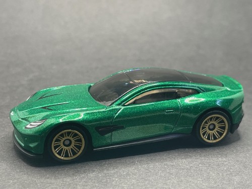 Matchbox 2025 aston martin - aston,