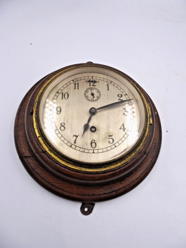 Wall station clock - /,