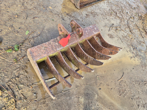 700mm excavator rake suit - 700mm,