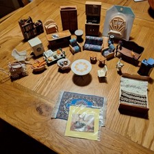 Mixed lot dolls house furniture and accessories, mixed scale (1:12 and 1:16)