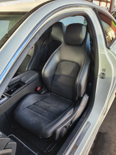 Front seat mercedes - front,