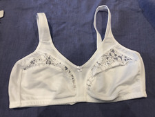 Damart bra White lace non padded full cup size 40B
