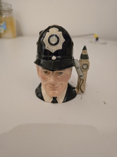 Royal daulton character jug - royal,