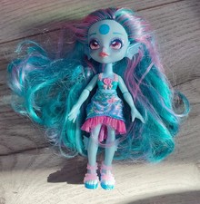 Marena the Mermaid Pixling from the Magic Mixies Pixlings