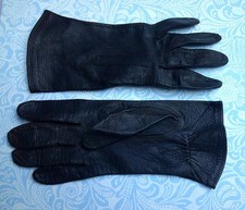 VINTAGE, VERY DARK BROWN DENT'STEXTURED  LEATHER GLOVES, SIZE 7.7.
