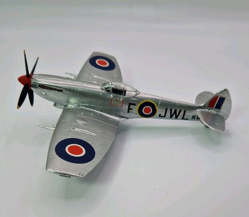 Plastic scale model - plastic,