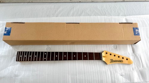 Ibanez azes31 essentials - az,
