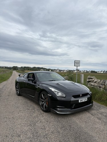 Nissan r35 gtr - 2009, black