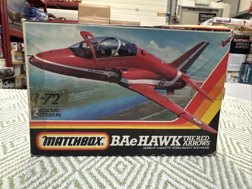Matchbox bae hawk the red - bae,