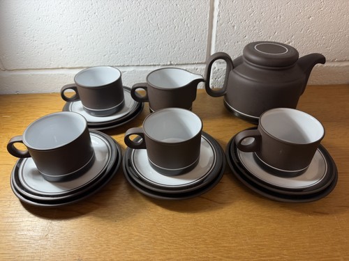 Hornsea contrast cups saucers - hornsea,