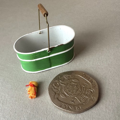 Dolls house miniature 12th - dolls,