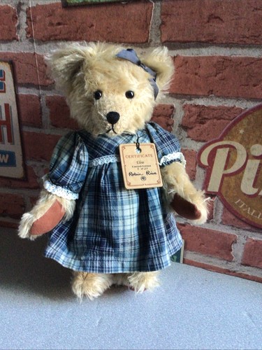 Lovely mohair artist bear - lovely,
