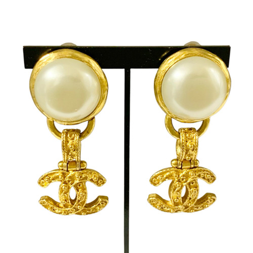 Chanel logos pearl - logos, dangle