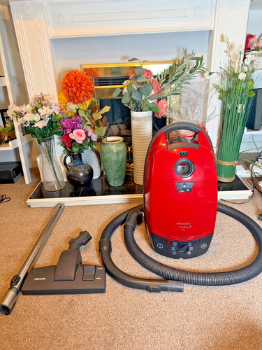Miele cat dog plus - &,