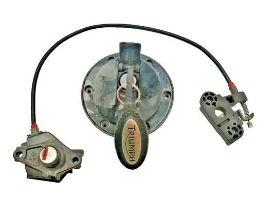Fuel cap with seat lock - cap,