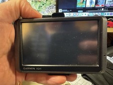 Garmin Nuvi 205w with Mount and Dash Mount