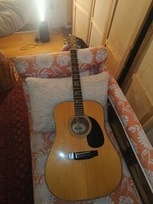Morris acoustic guitar W-40 Made in Japan. 