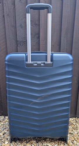 Samsonite large hard shell - large,