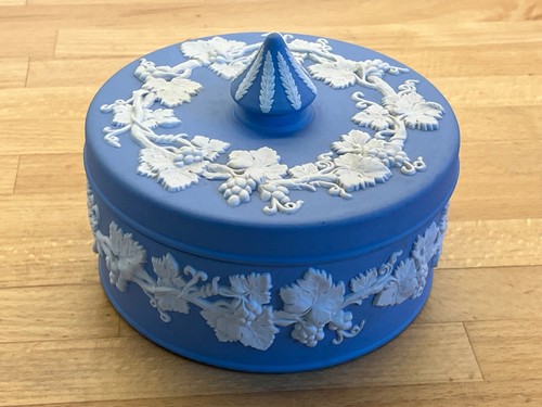Rare large wedgwood delft - wedgwood, blue