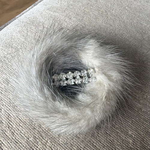 Grey faux fur - faux, pin
