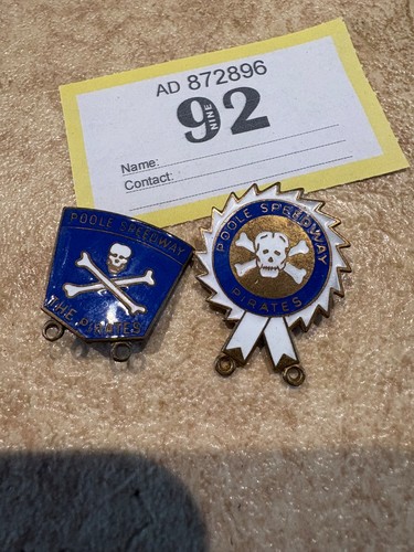 Poole pirates speedway badge - speedway,