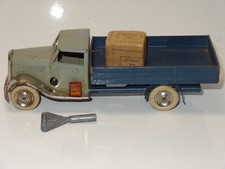 TRIANG MINIC 25M PRE WAR LORRY WITH CASES (404)