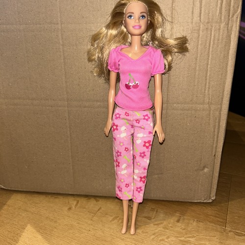 Barbie doll millie face - barbie,